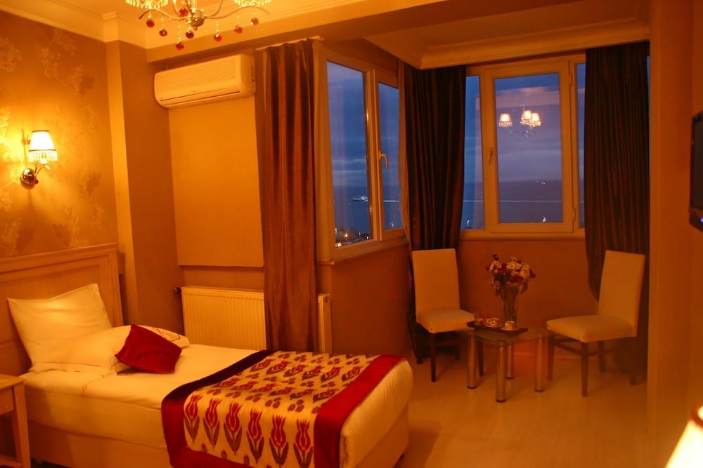 Divas Hotel Room Type - Deluxe Room, Sea View Divas Hotel Room Type - Deluxe Room, Sea View
