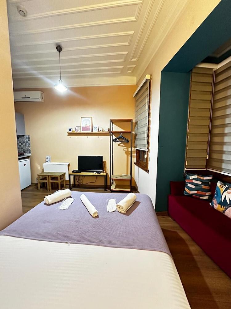 Linden Houses Apartments Room Type - Apartment, 1 Double Bed, Non Smoking, City View