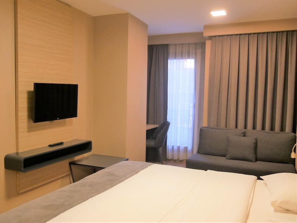 Endless Comfort Hotel Room Type - Superior Studio (Triple Use)