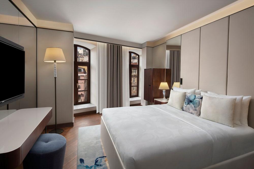 JW Marriott Istanbul Bosphorus Room Type - Deluxe Room