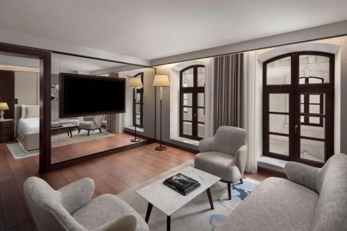 JW Marriott Istanbul Bosphorus - Tap to explore photos
