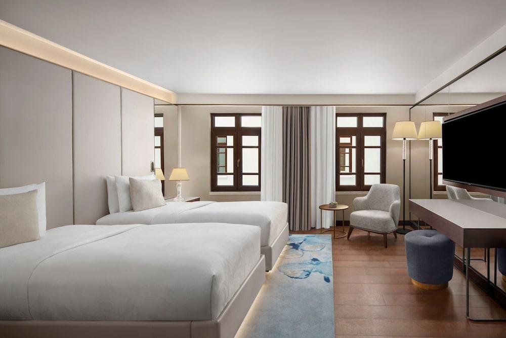 JW Marriott Istanbul Bosphorus Room Type - Deluxe Room, 1 Twin Bed (View)