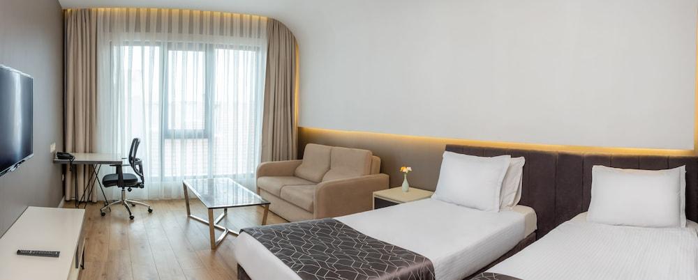 Elm Suite Hotel Room Type - Duplex, Balcony, City View Elm Suite Hotel Room Type - Duplex, Balcony, City View