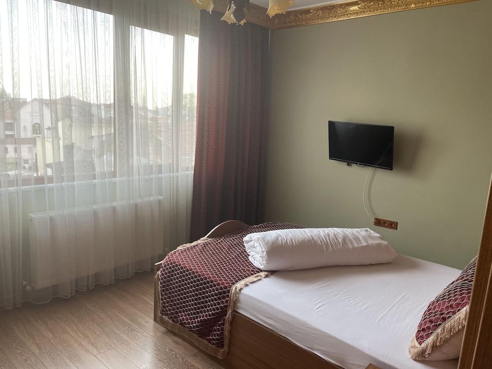 Ottoman Design Suites Room Type - Comfort Apartment, 3 Bedrooms, Lanai