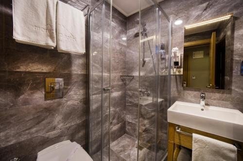 The Meretto Hotel Laleli Room Type - Standard Double or Twin Room The Meretto Hotel Laleli Room Type - Standard Double or Twin Room