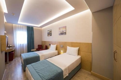The Meretto Hotel Laleli - Tap to explore photos