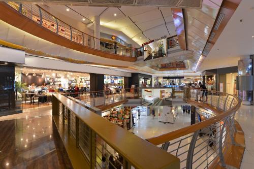 HARRIS Hotel & Conventions Kelapa Gading Jakarta - Tap to explore photos