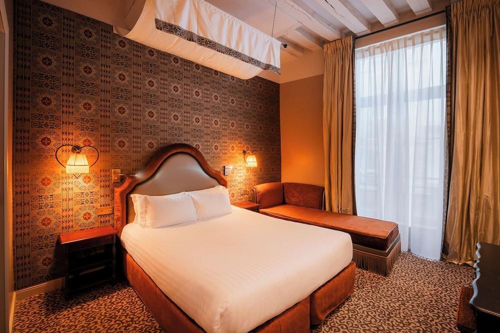Hotel Odéon Saint Germain Room Type - Deluxe Triple Room Hotel Odéon Saint Germain Room Type - Deluxe Triple Room