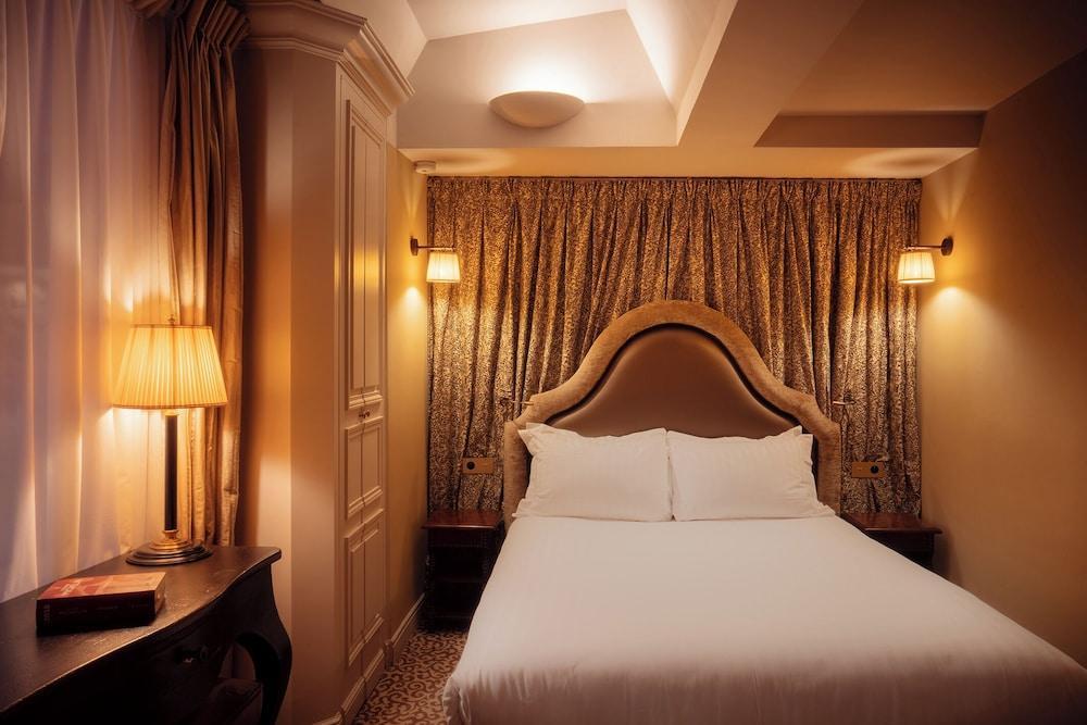 Hotel Odéon Saint Germain Room Type - Superior Double Room