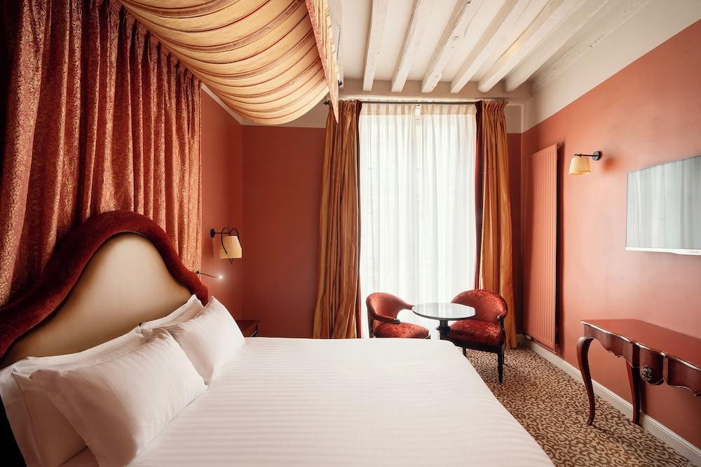 Hotel Odéon Saint Germain Room Type - Family Room for 4 People