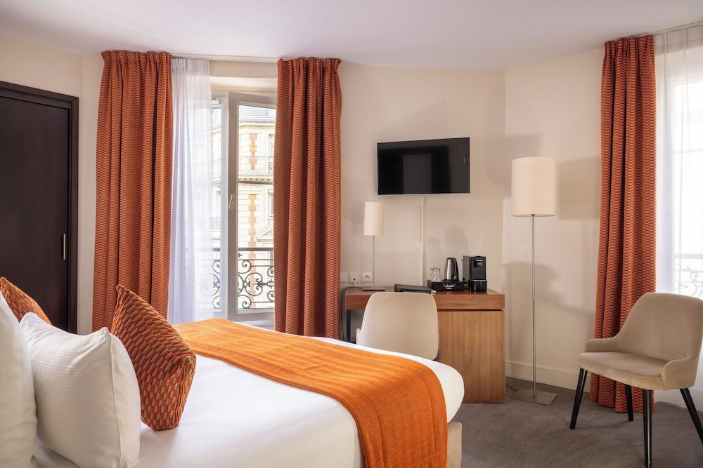 Hôtel Elysées Bassano Room Type - Superior Room, Connecting Rooms