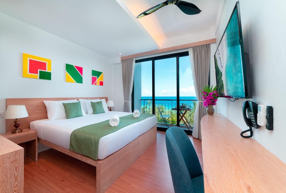Ranthari Hotel and Spa Ukulhas Maldives Room Type - Deluxe Double Room, Balcony, Sea View