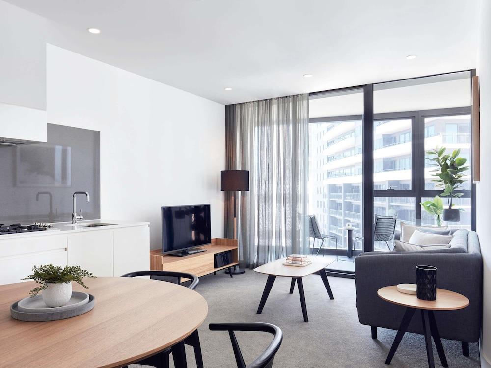 Shadow Play by Peppers Room Type - Deluxe Apartment, 2 Bedrooms, 2 Bathrooms Shadow Play by Peppers Room Type - Deluxe Apartment, 2 Bedrooms, 2 Bathrooms