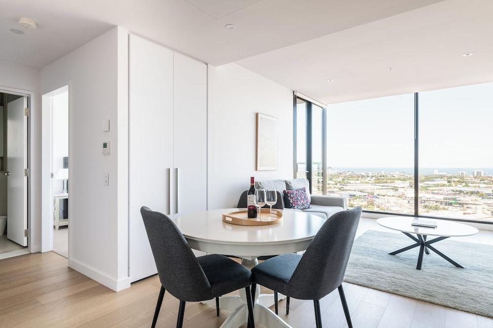 Melbourne Private Apartments - Collins Wharf Waterfront, Docklands Room Type - One-Bedroom Apartment + Study with Yarra Views