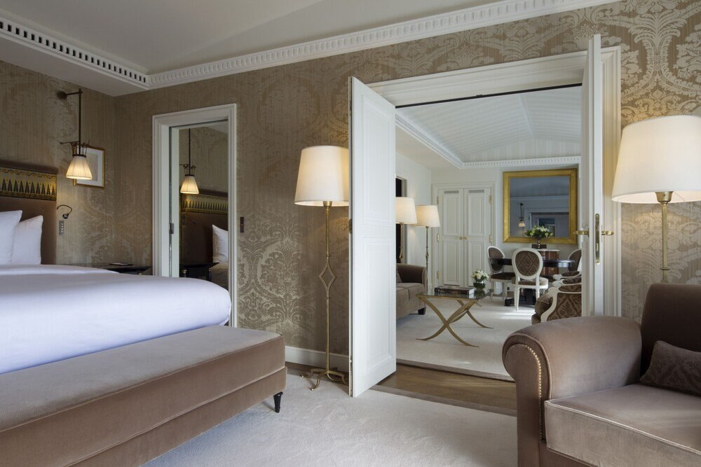 La Reserve Paris Hotel and Spa Room Type - Suite (Prestige) La Reserve Paris Hotel and Spa Room Type - Suite (Prestige)