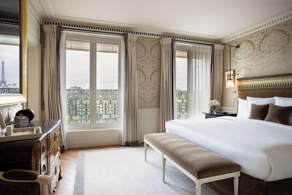 La Reserve Paris Hotel and Spa Room Type - Suite (Eiffel) La Reserve Paris Hotel and Spa Room Type - Suite (Eiffel)