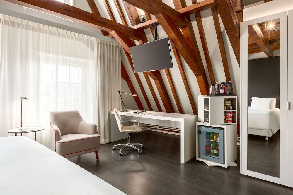 NH Collection Amsterdam Barbizon Palace Room Type - Premium Room (With View)