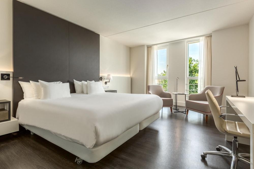 NH Collection Amsterdam Barbizon Palace - Tap to explore photos