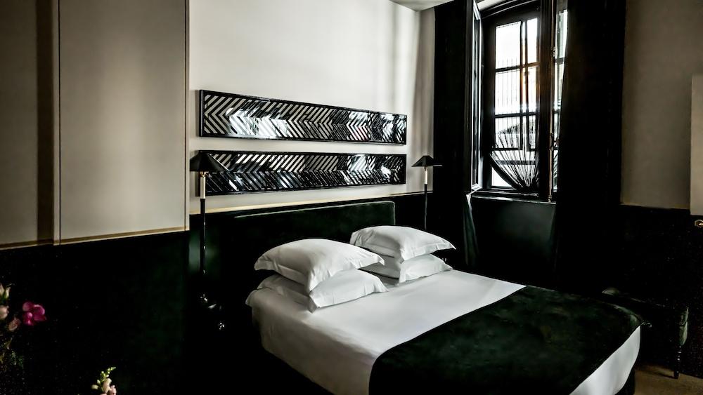 Monsieur George Hotel & Spa – Champs Elysées Room Type - Classic Room - Ground floor