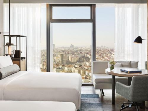 Fairmont Quasar Istanbul Room Type - FAIRMONT GOLD City View King - 40 sm, Lounge Access Fairmont Quasar Istanbul Room Type - FAIRMONT GOLD City View King - 40 sm, Lounge Access