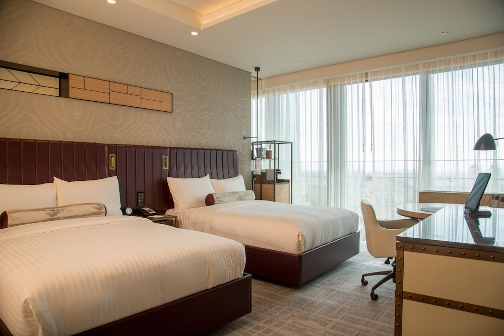 Fairmont Quasar Istanbul Room Type - DELUXE Bosphorus View 2 Queen with Balcony