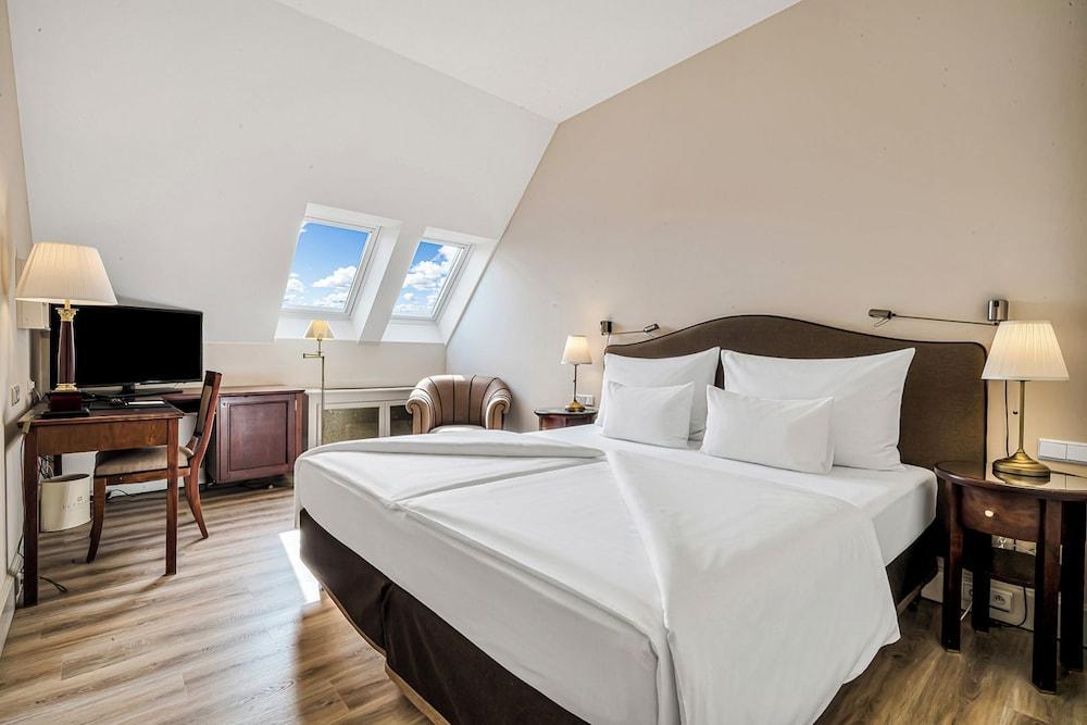 Le Palais Art Hotel Prague Room Type - Economy Double or Twin Room