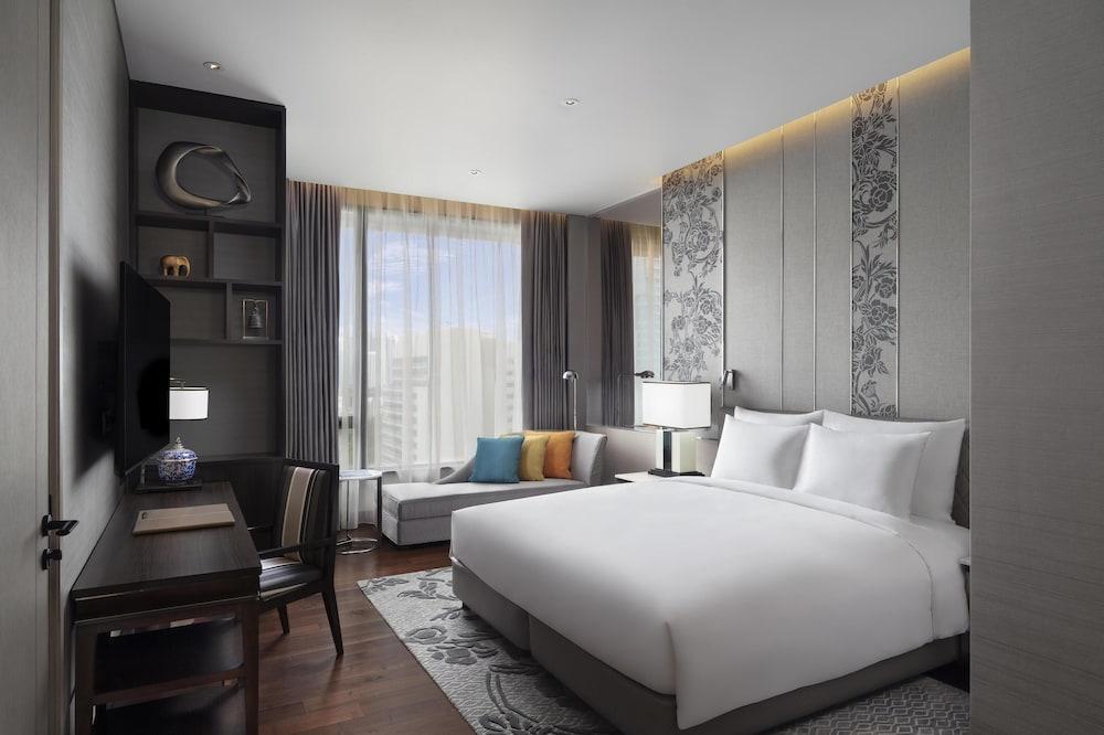 Sindhorn Kempinski Hotel Bangkok - Tap to explore photos