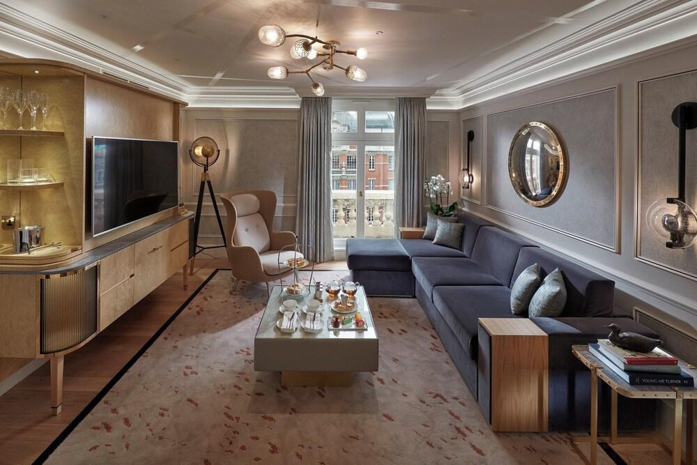Mandarin Oriental Hyde Park, London Room Type - Suite (Belgravia)