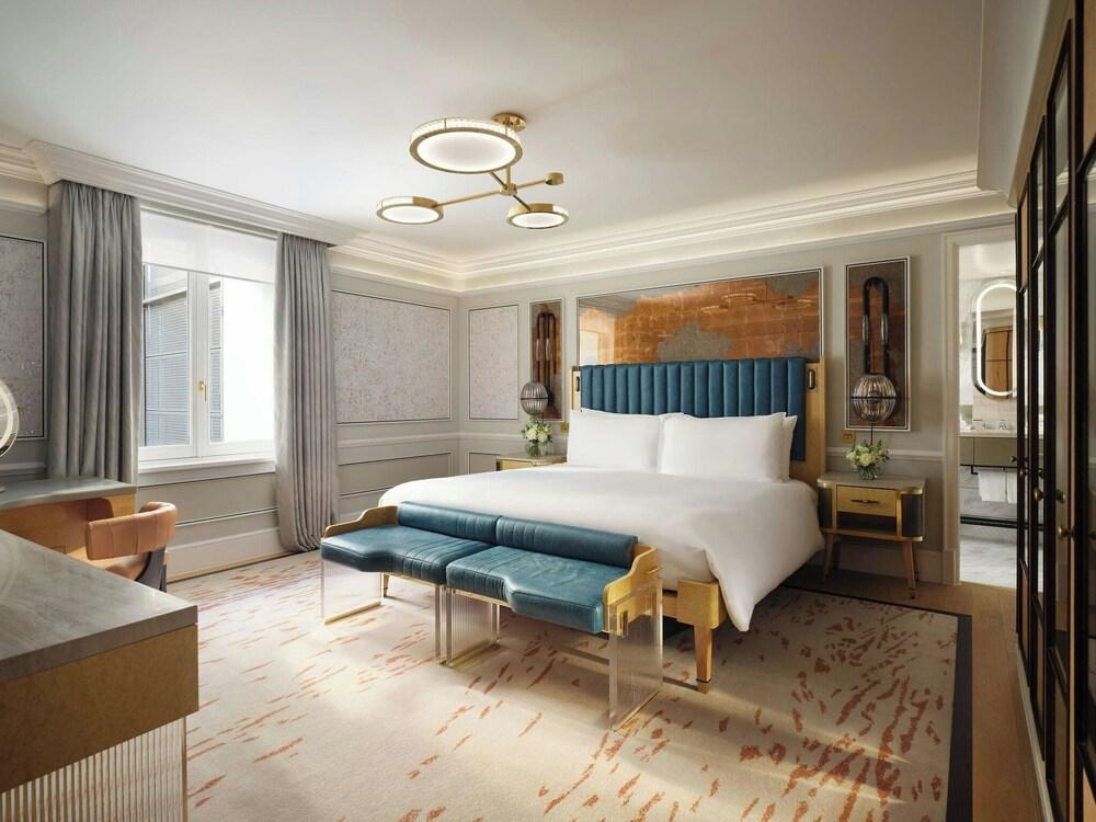 Mandarin Oriental Hyde Park, London Room Type - Superior Room, 1 King Bed