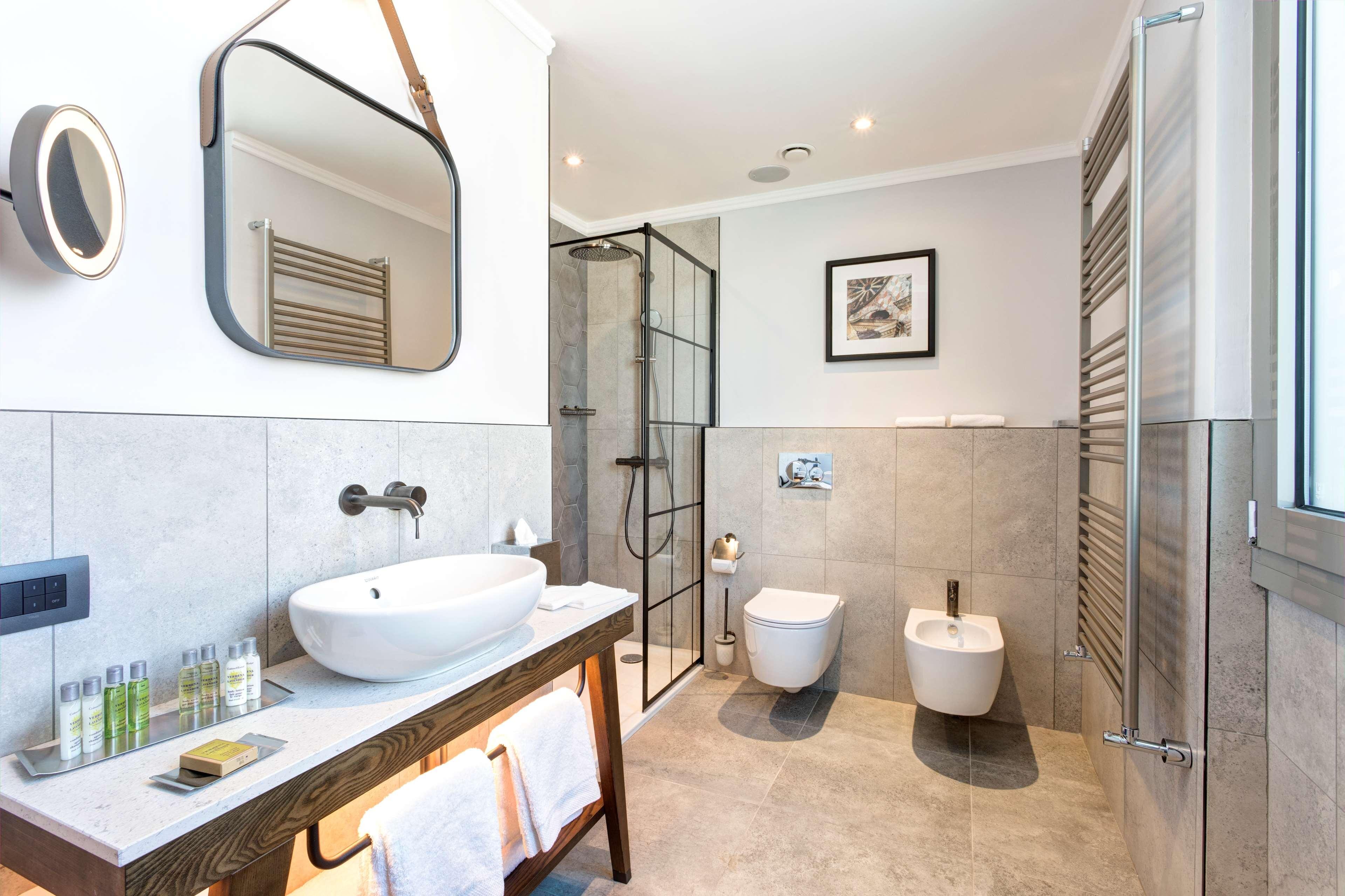 DoubleTree By Hilton Rome Monti Room Type - KING JUNIOR STE W  TERRACE
