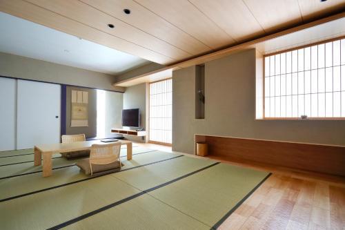 Kaminarimon Ryokan Room Type - Suite with Terrace Kaminarimon Ryokan Room Type - Suite with Terrace
