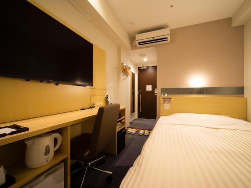 Super Hotel Tokyo Shiba - Tap to explore photos