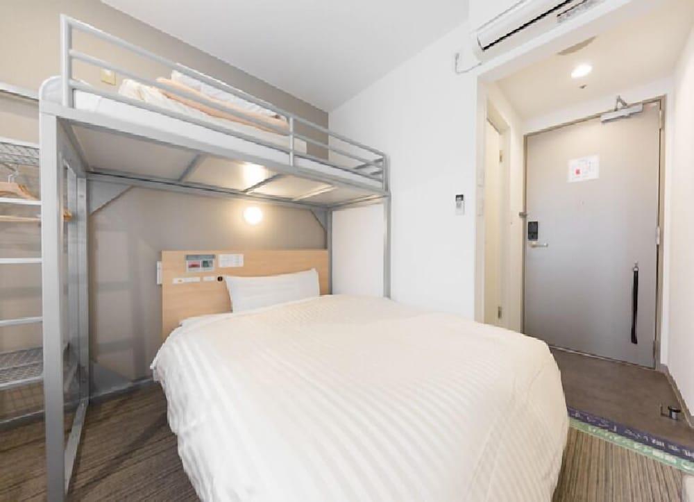 Superhotel Tokyo Otsuka Room Type - Room (Double Bed and Bunk Bed)