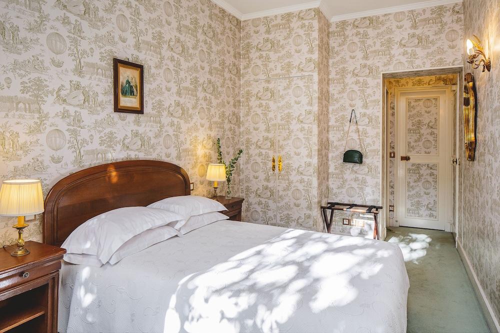Hôtel des Grandes Ecoles Room Type - Superior Room, Garden View
