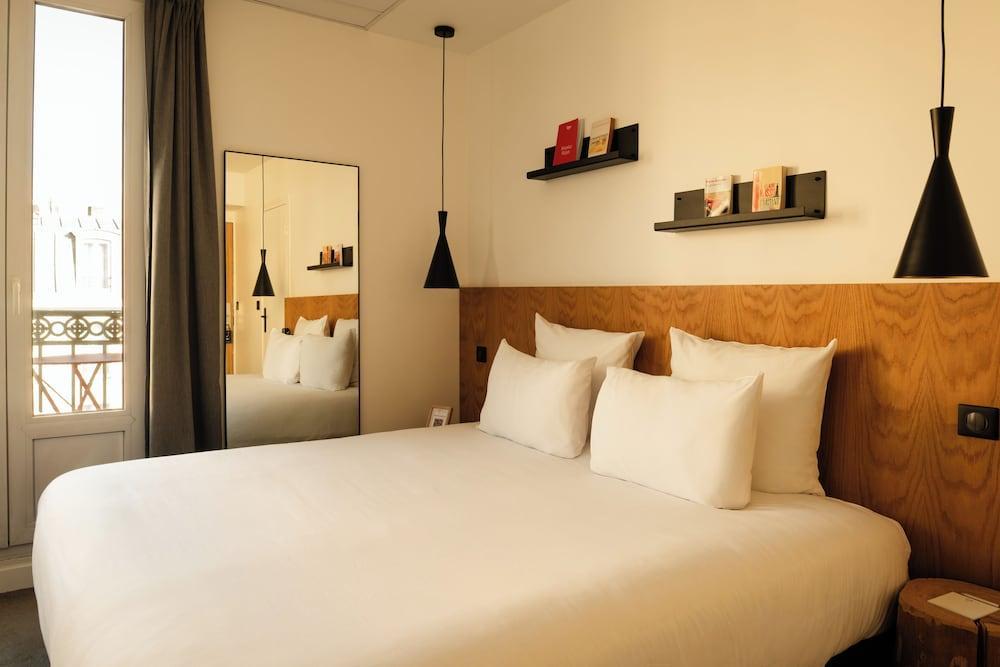 9Hotel Bastille - Lyon Room Type - Superior Double Room, 1 Double Bed 9Hotel Bastille - Lyon Room Type - Superior Double Room, 1 Double Bed