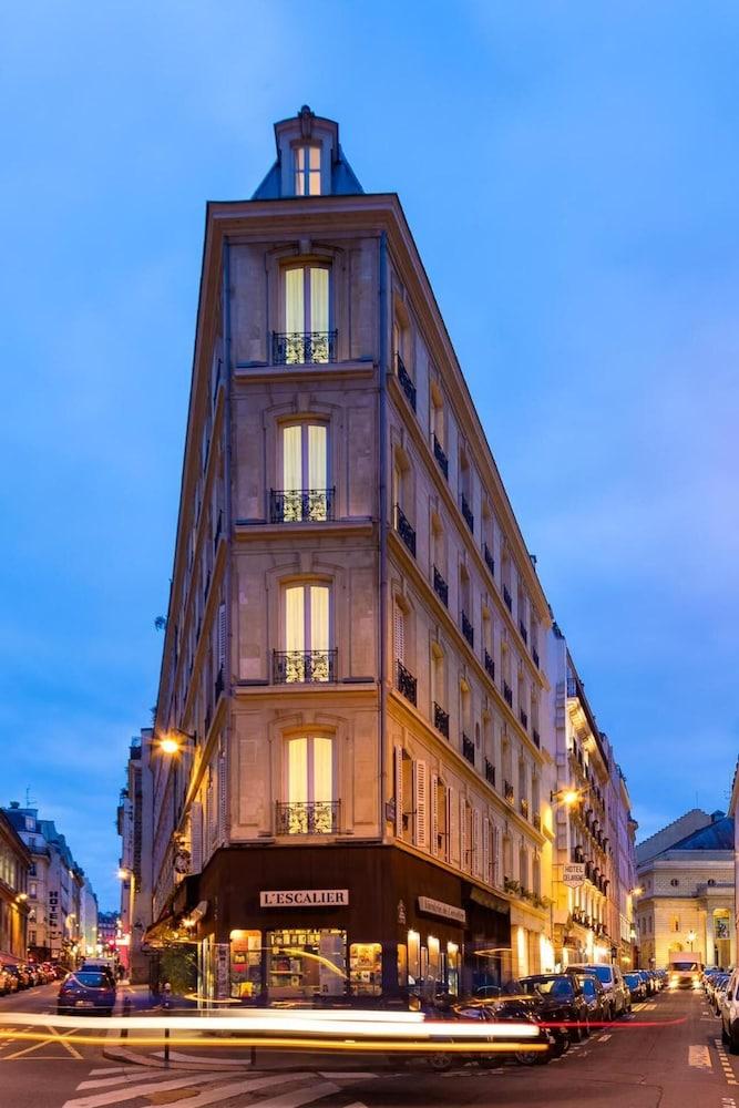 Hotel Delavigne - Tap to explore photos