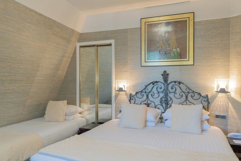 Hotel Delavigne Room Type - Deluxe Triple Room Hotel Delavigne Room Type - Deluxe Triple Room
