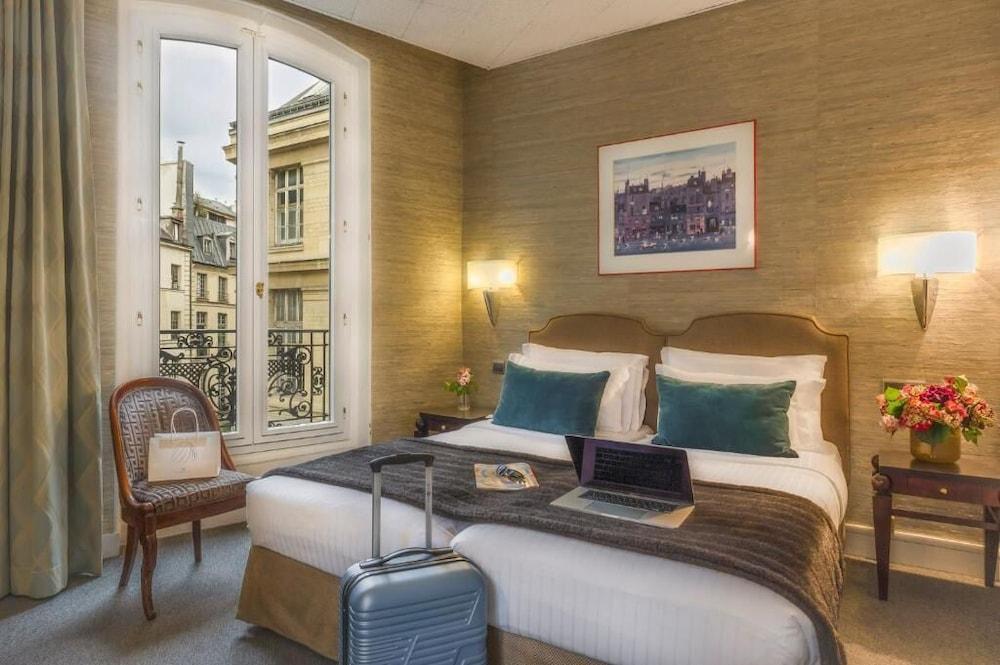 Hotel Delavigne Room Type - Deluxe Double Room