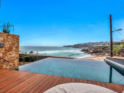 Tamarama Apartments - Tap to explore photos