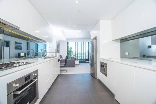 Minimalism modern apartment*waterview*parking＊IGA