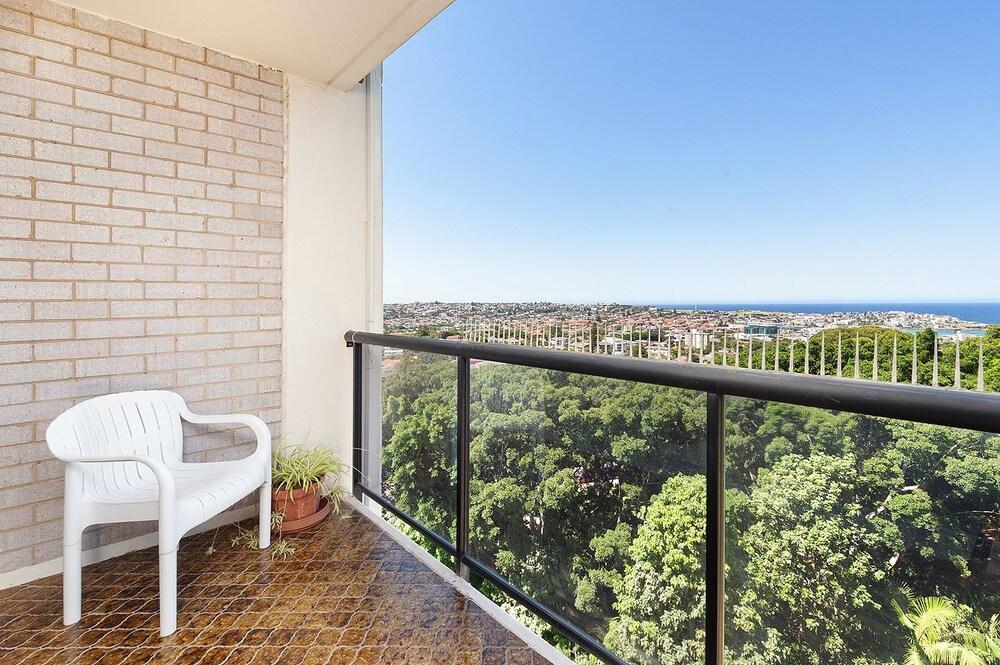 Bondi Apt for 4 Panoramic Ocean