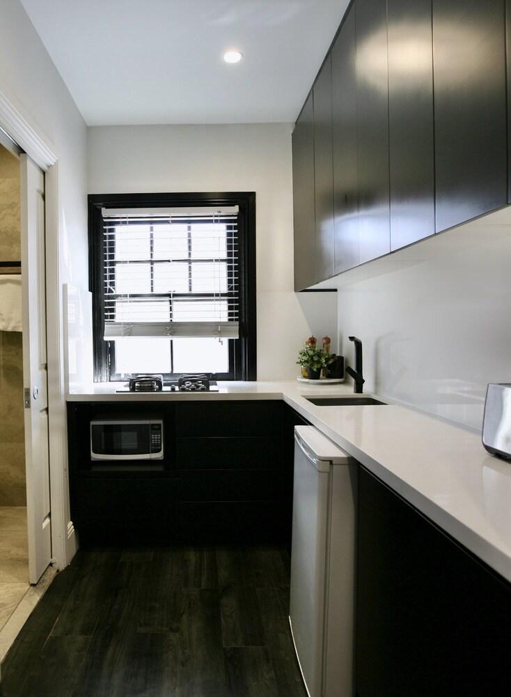 Lux Quiet Apartment in Potts Point - Tap to explore photos