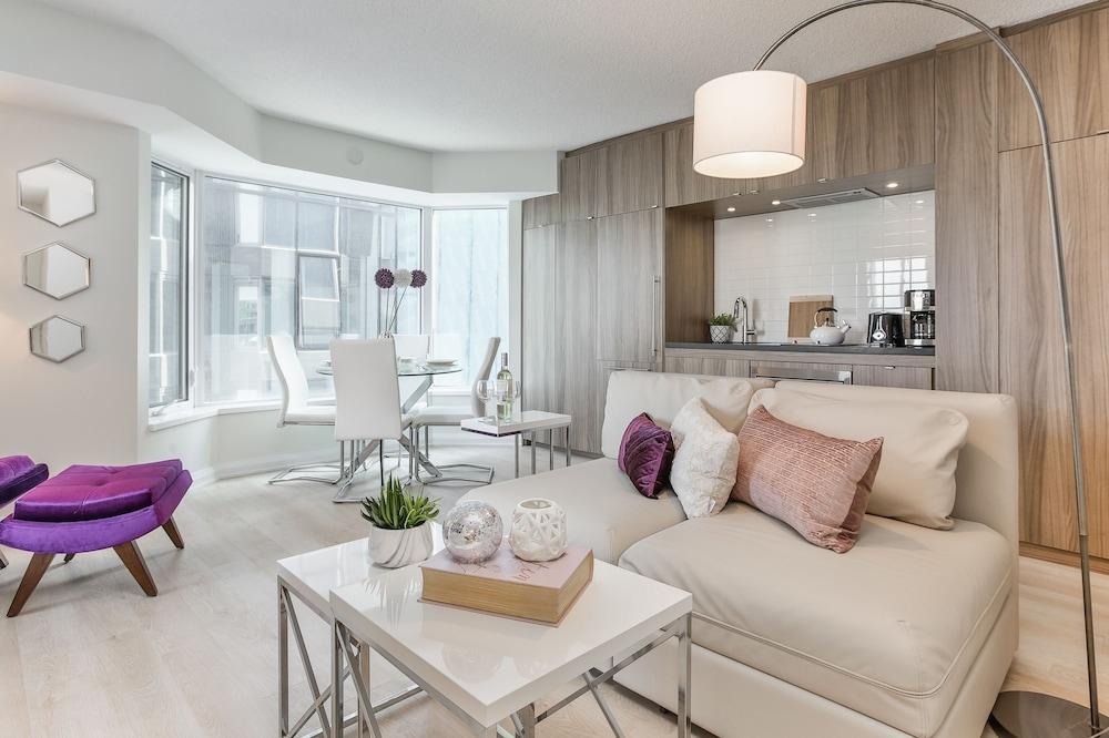 QuickStay - Enchantment in Yorkville - Yonge & Bloor - Tap to explore photos