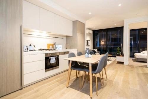 Stunning Opera Apartment St Kilda Rd Melbourne Price Address Reviews