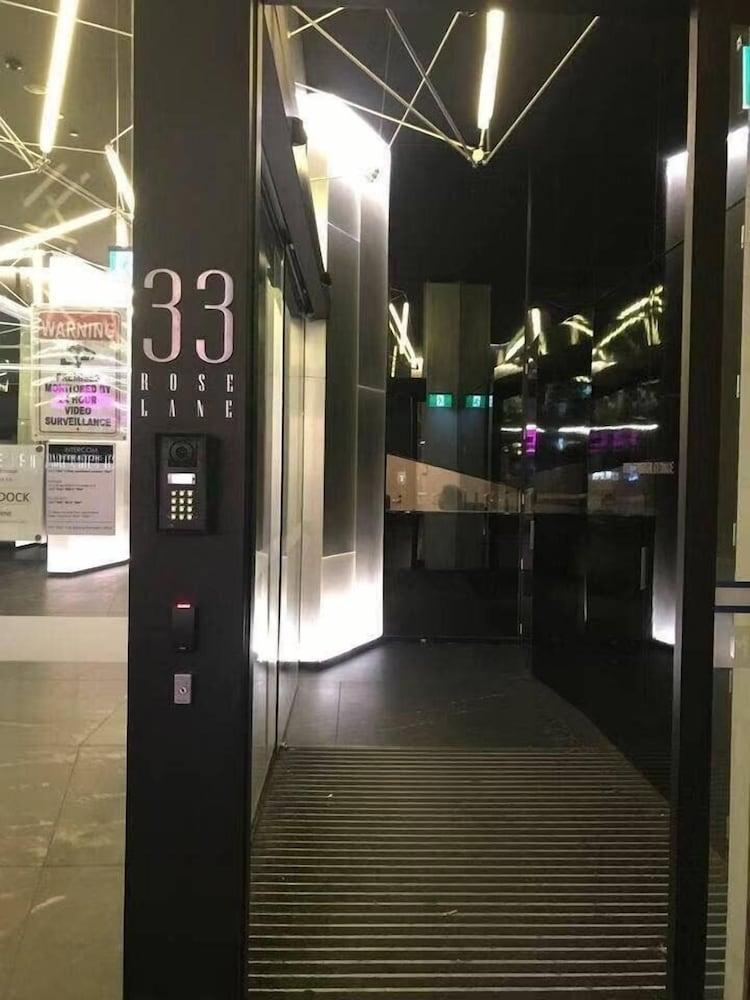 Cozy Gem With Poolgym in Mel Cbd@southerncross - Tap to explore photos