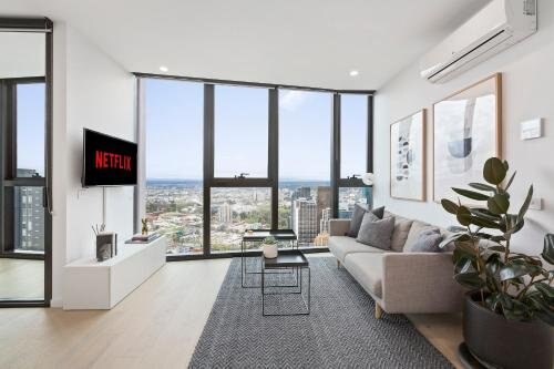 Luxuria Apartments - Avant - Tap to explore photos