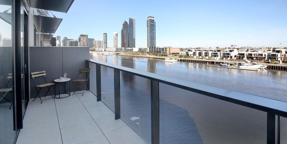 Orange Stay at Collins Wharf Room Type - One Bedroom Apartment - River View