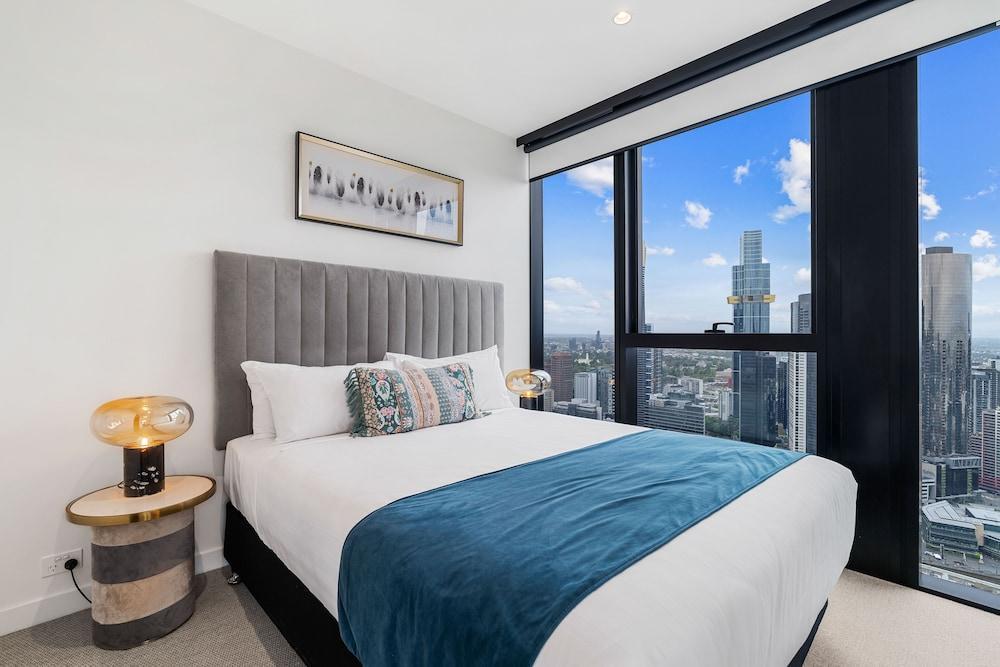 Collins House Apartments by CLLIX Room Type - 2 Bedroom 2 Bathroom City View Apartment