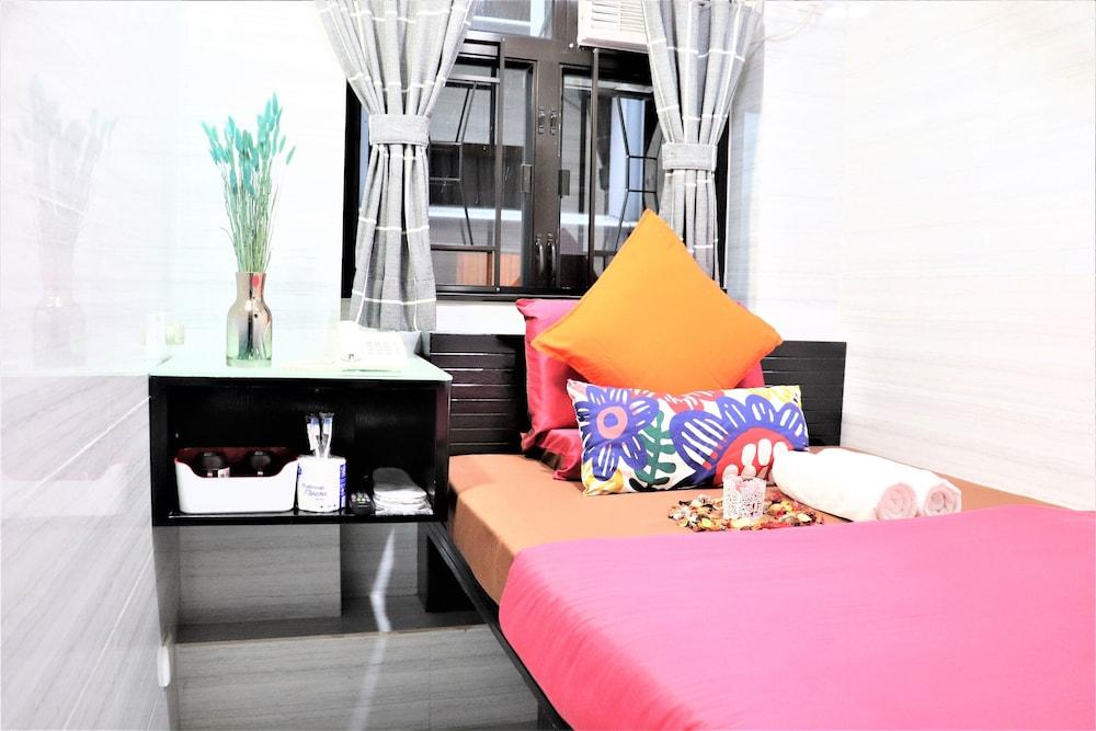 Metrocity Lounge Room Type - Double Room