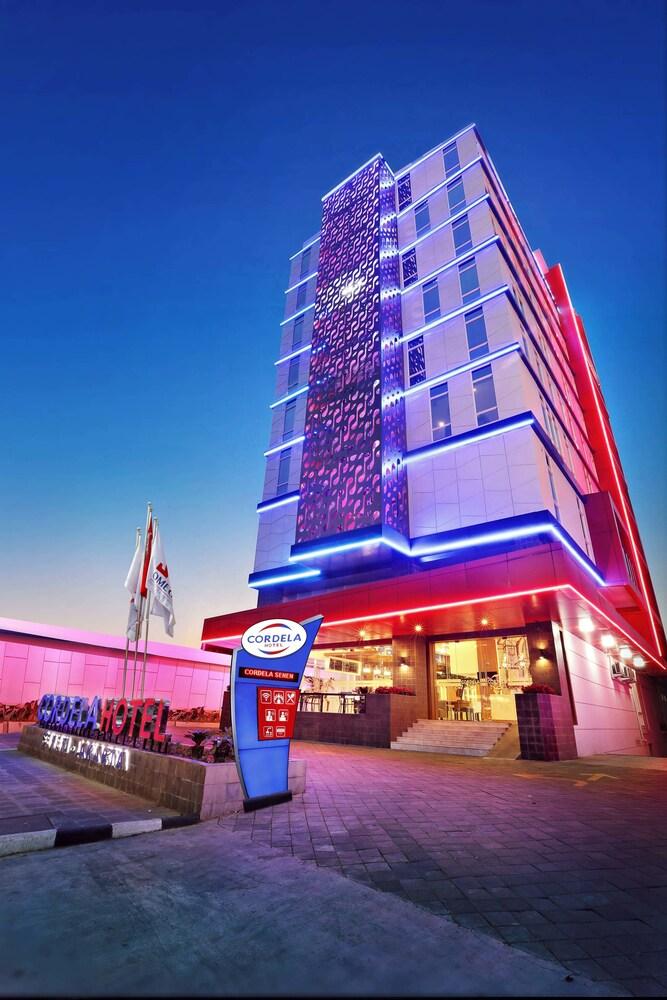 Cordela Hotel Senen - Tap to explore photos